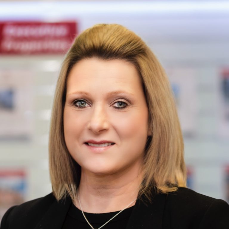 Estate Agents In Birkenshaw Robert Watts Buy & Sell Property